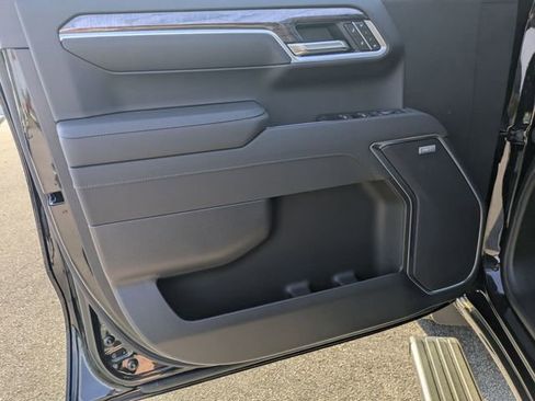 New 2026 Chevrolet Silverado 1500 LTZ w/ LTZ Premium Package image 9