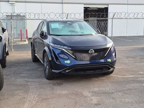 Used 2023 Nissan Ariya FWD image 2