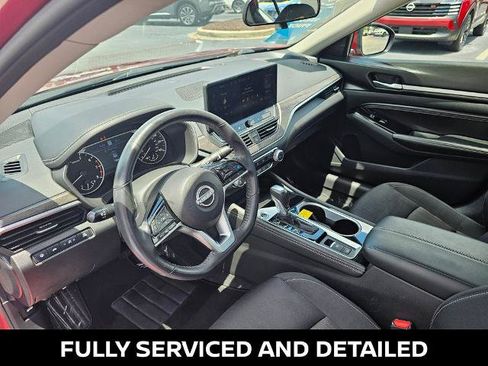 Certified 2023 Nissan Altima 2.5 SV w/ SV Premium Package AWD/4WD image 16