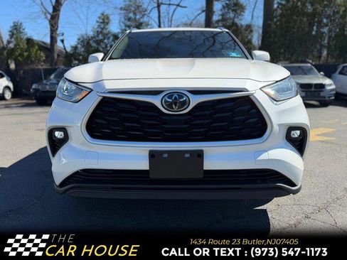 Used 2020 Toyota Highlander XLE image 3