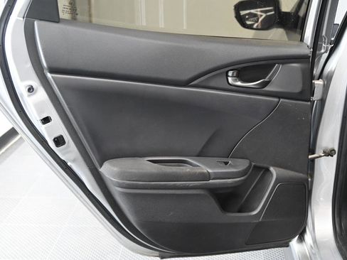 Used 2018 Honda Civic Sport image 29