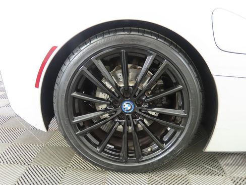 Used 2019 BMW i8 Roadster image 35