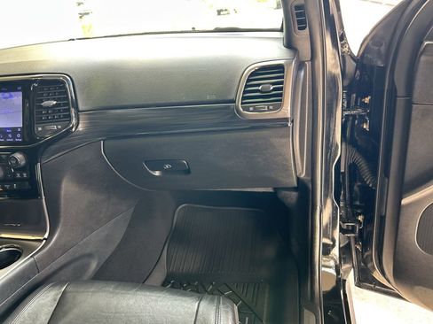 Used 2020 Jeep Grand Cherokee Limited X image 23