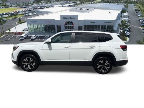Used 2024 Volkswagen Atlas SE FWD image 28