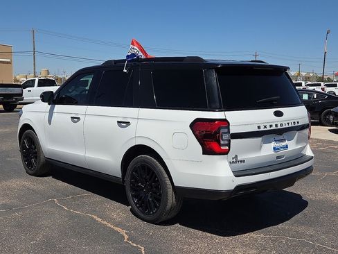Used 2023 Ford Expedition Limited RWD image 3