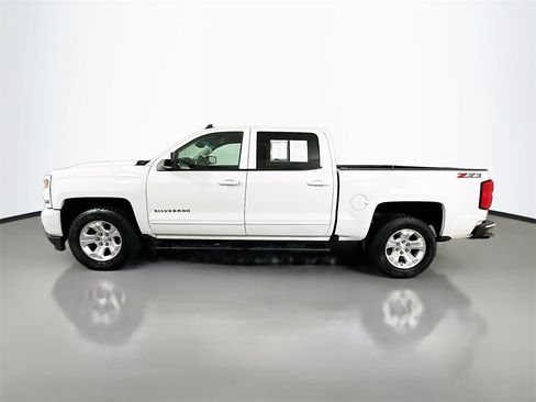 Used 2018 Chevrolet Silverado 1500 LT w/ All Star Edition image 4