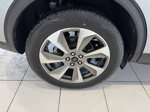 Used 2024 Ford Escape Platinum image 27