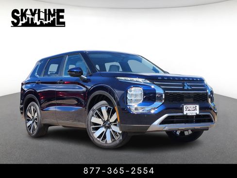 New 2025 Mitsubishi Outlander SE image 1