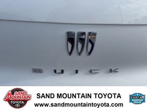 Used 2025 Buick Envista Sport Touring image 9