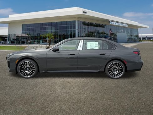 New 2026 BMW 740i w/ Premium Package RWD image 6