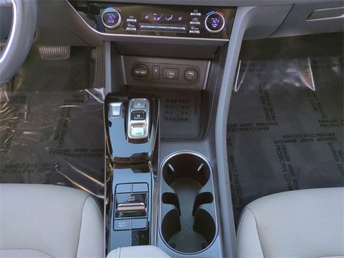Certified 2023 Hyundai Sonata SEL w/ Convenience Package image 17