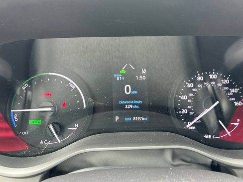 Used 2022 Toyota Sienna XSE w/ XSE Plus Package AWD/4WD image 38