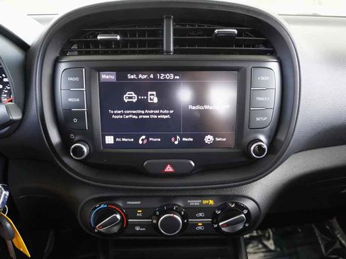 Used 2022 Kia Soul LX w/ Technology Package image 12