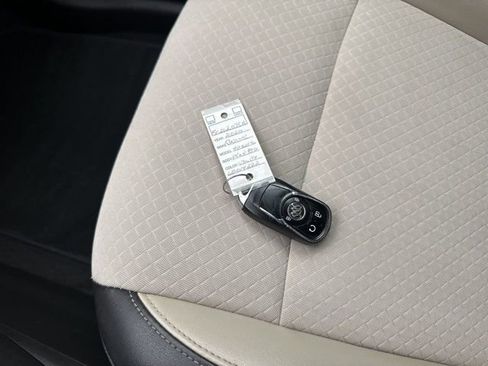 Used 2020 Buick Encore Preferred FWD image 20
