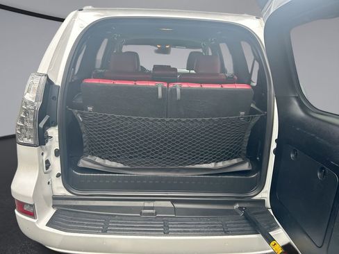 Used 2023 Lexus GX 460 Luxury w/ Accessory Package AWD/4WD image 13