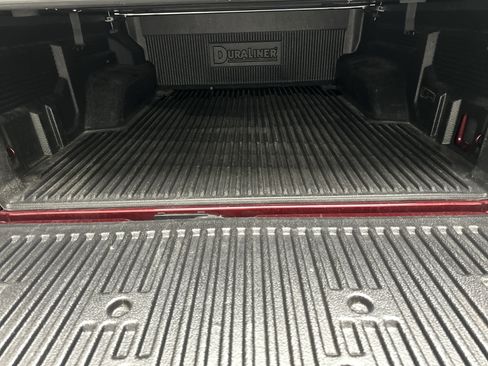 Used 2021 Jeep Gladiator Overland w/ Uconnect 4C Nav & Sound Group image 17