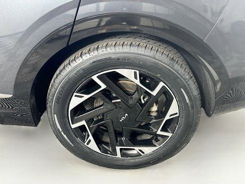 Used 2024 Kia Sportage SX image 11