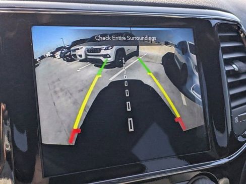 Used 2020 Jeep Grand Cherokee Altitude image 19