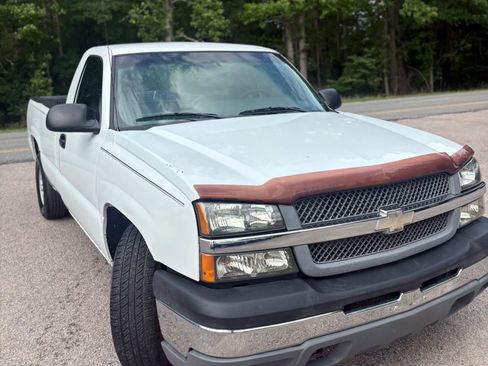 Used 2003 Chevrolet Silverado 1500 W/T RWD image 10