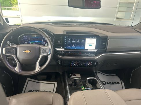 Used 2024 Chevrolet Silverado 1500 LTZ AWD/4WD image 16