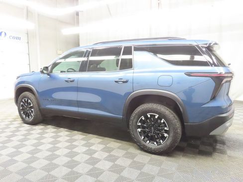 Used 2025 Chevrolet Traverse Z71 w/ LPO, Floor Liner Package AWD/4WD image 7