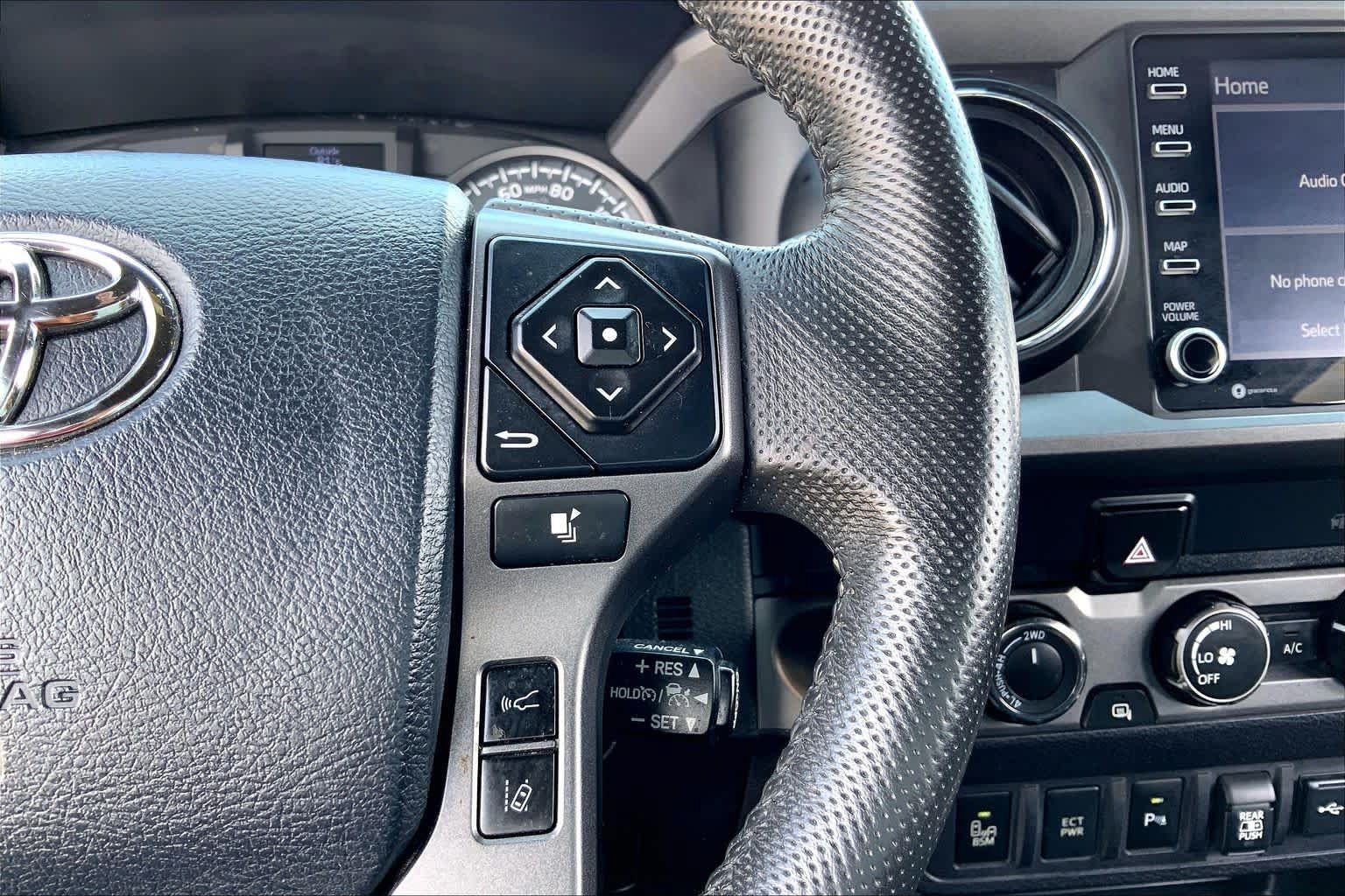 Used 2020 Toyota Tacoma TRD Off-Road w/ Technology Package AWD/4WD image 24
