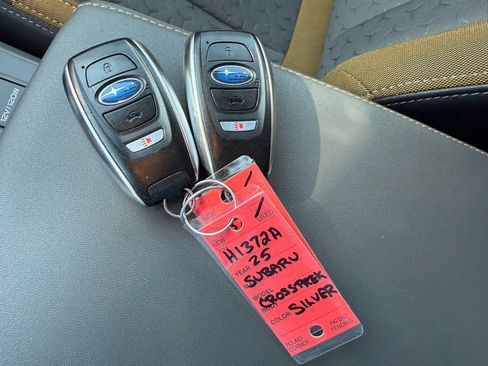 Used 2025 Subaru Crosstrek 2.5i Sport AWD/4WD image 40