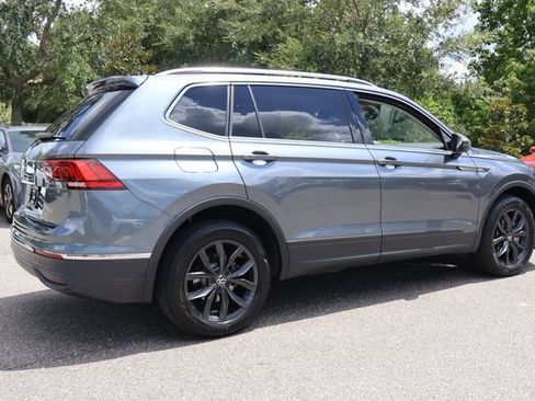 Certified 2024 Volkswagen Tiguan SE FWD image 8