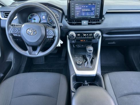 Used 2022 Toyota RAV4 LE image 13