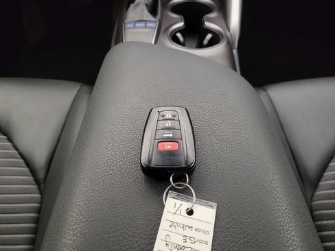 Used 2024 Toyota Camry SE image 38