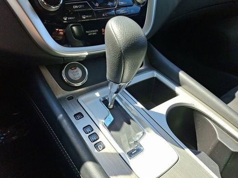 Used 2018 Nissan Murano S AWD/4WD image 15