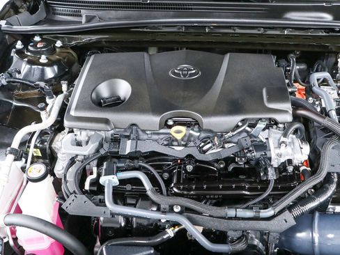 Used 2025 Toyota Camry SE w/ Convenience Package FWD image 28