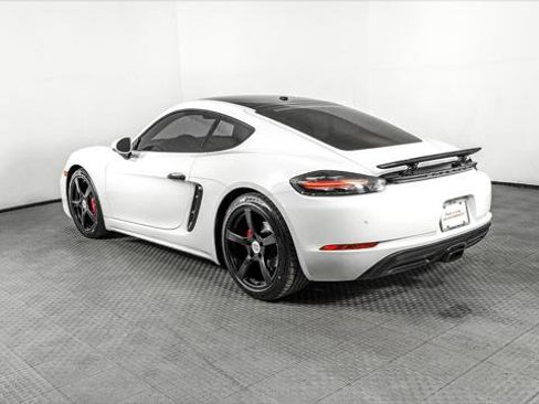 Used 2018 Porsche 718 Cayman RWD image 6