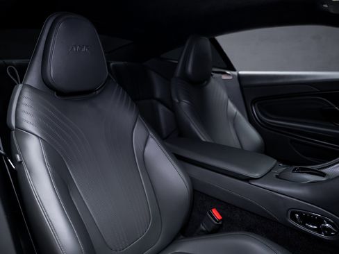 Used 2020 Aston Martin DB11 AMR image 64