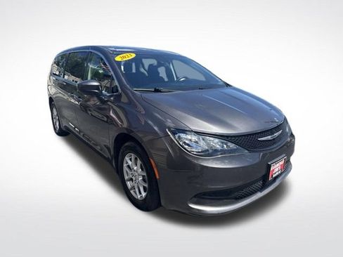 Used 2023 Chrysler Voyager LX FWD image 1