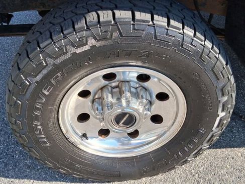 Used 2004 Ford Excursion XLT image 9