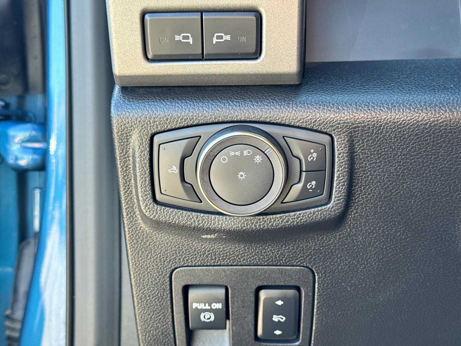 Used 2019 Ford F150 Raptor w/ Equipment Group 802A Luxury AWD/4WD image 26