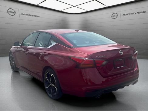 Certified 2024 Nissan Altima 2.5 SR FWD image 6