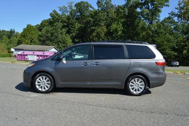 Used 2015 Toyota Sienna XLE Premium AWD/4WD image 72
