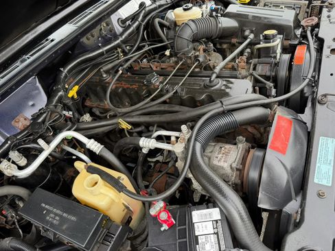 Used 1999 Jeep Cherokee Sport RWD image 22