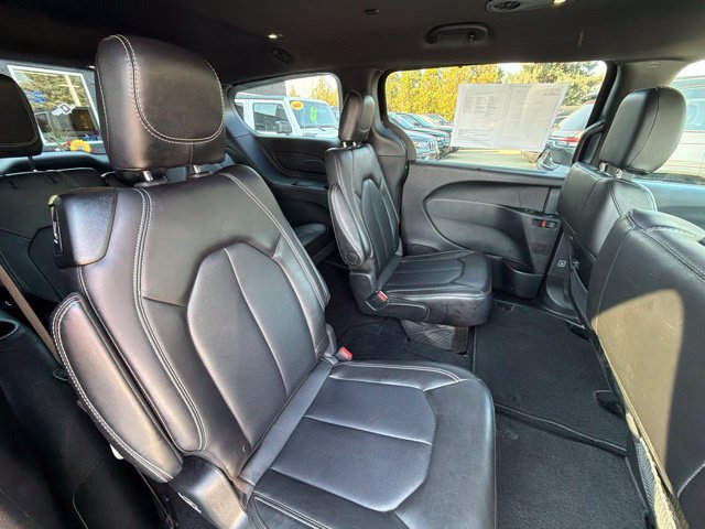 Used 2026 Chrysler Pacifica Select FWD image 14