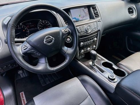 Used 2020 Nissan Pathfinder SL AWD/4WD image 9