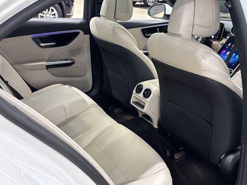 Used 2025 Mercedes-Benz C 300 Sedan image 26