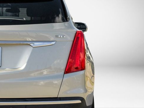 Used 2017 Cadillac XT5 Luxury w/ Driver Awareness Package FWD image 48