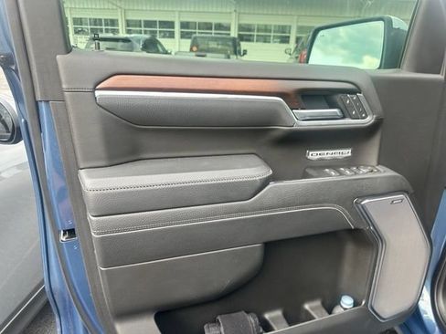 Used 2025 GMC Sierra 1500 Denali w/ Denali Reserve Package AWD/4WD image 29