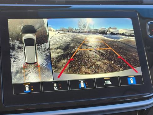 Used 2023 Chevrolet Bolt LT w/ Infotainment Package image 23