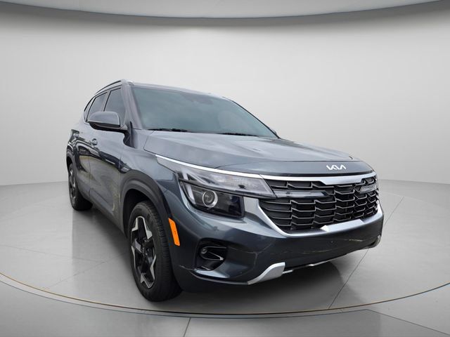 Used 2025 Kia Seltos EX FWD image 4