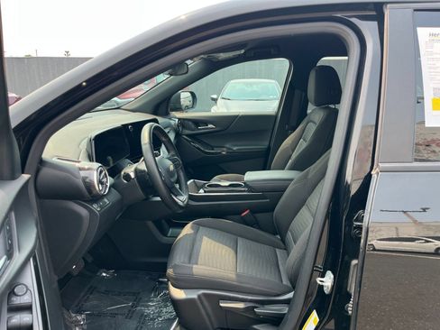 Used 2025 Chevrolet Equinox LT FWD image 26