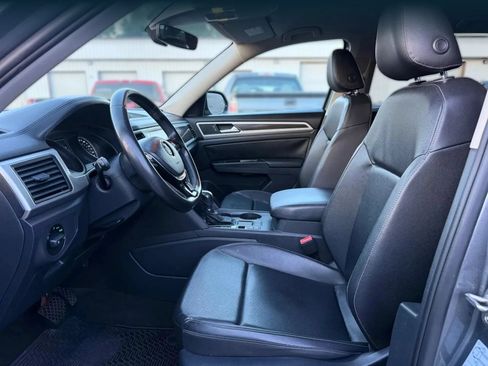 Used 2018 Volkswagen Atlas SE FWD image 2