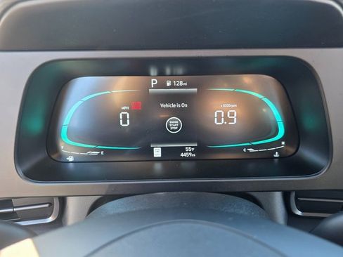 Certified 2025 Hyundai Elantra Sport image 19